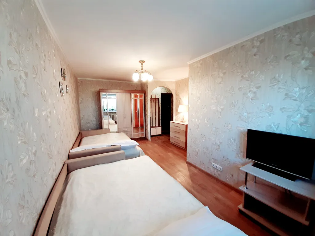 Зеленый оазис на площади Маркса