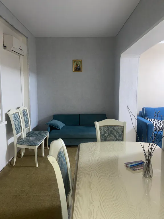 Уютная 2-комнатная (+лоджия) квартира в центре города