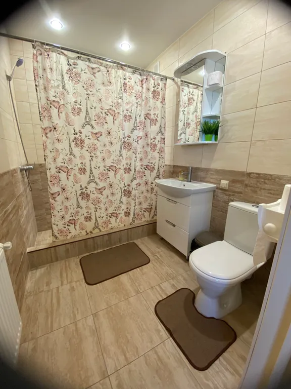 Уютный дом с большой верандой