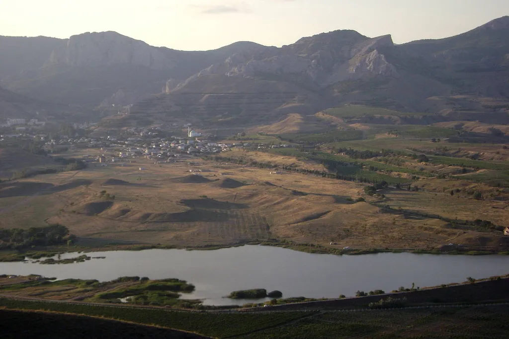 Уютный коттедж с бассейном с морской водой