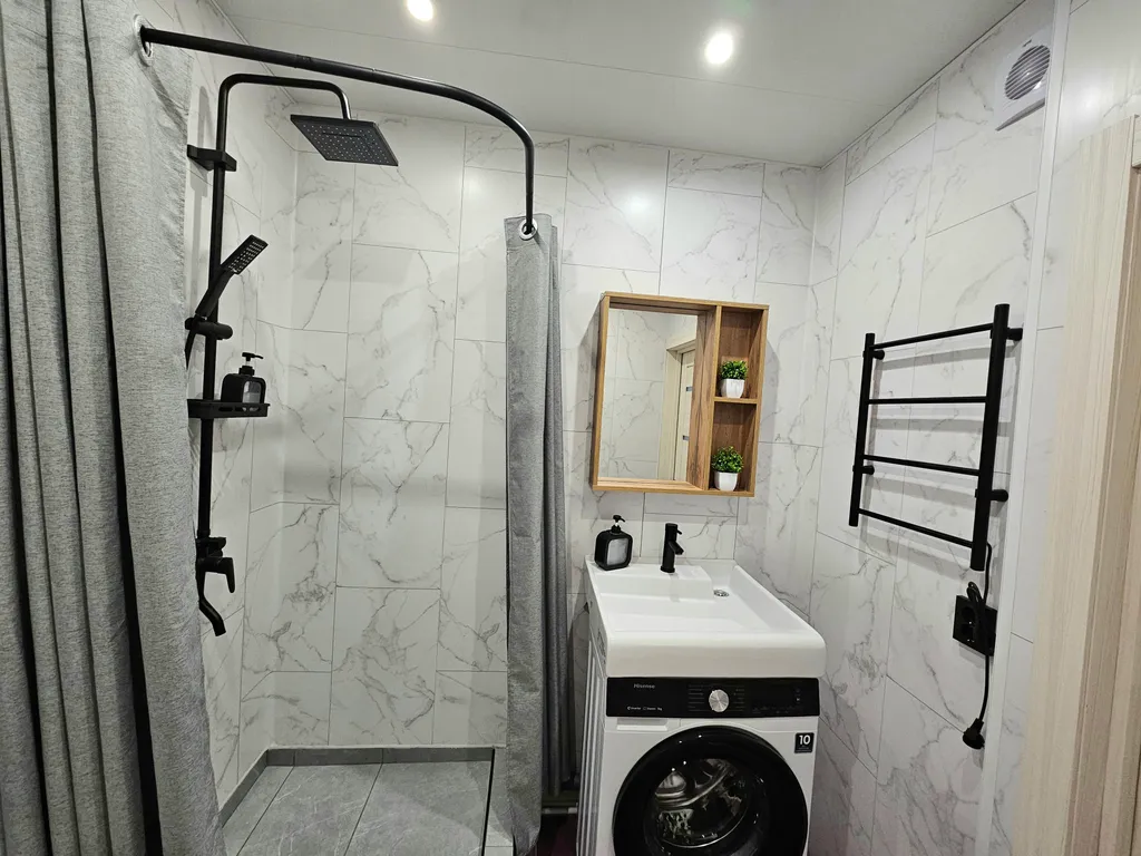 Уютная студия с видом на закат