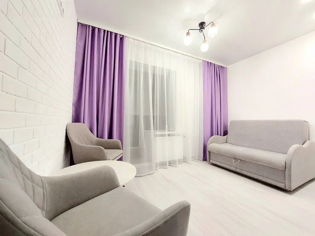 Квартира Новая студия с панорамным балконом в Новом городе у парка Прибрежный — аренда посуточно в Ульяновск