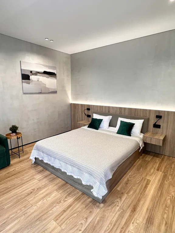 Апартаменты с балконом в центре курортной зоны