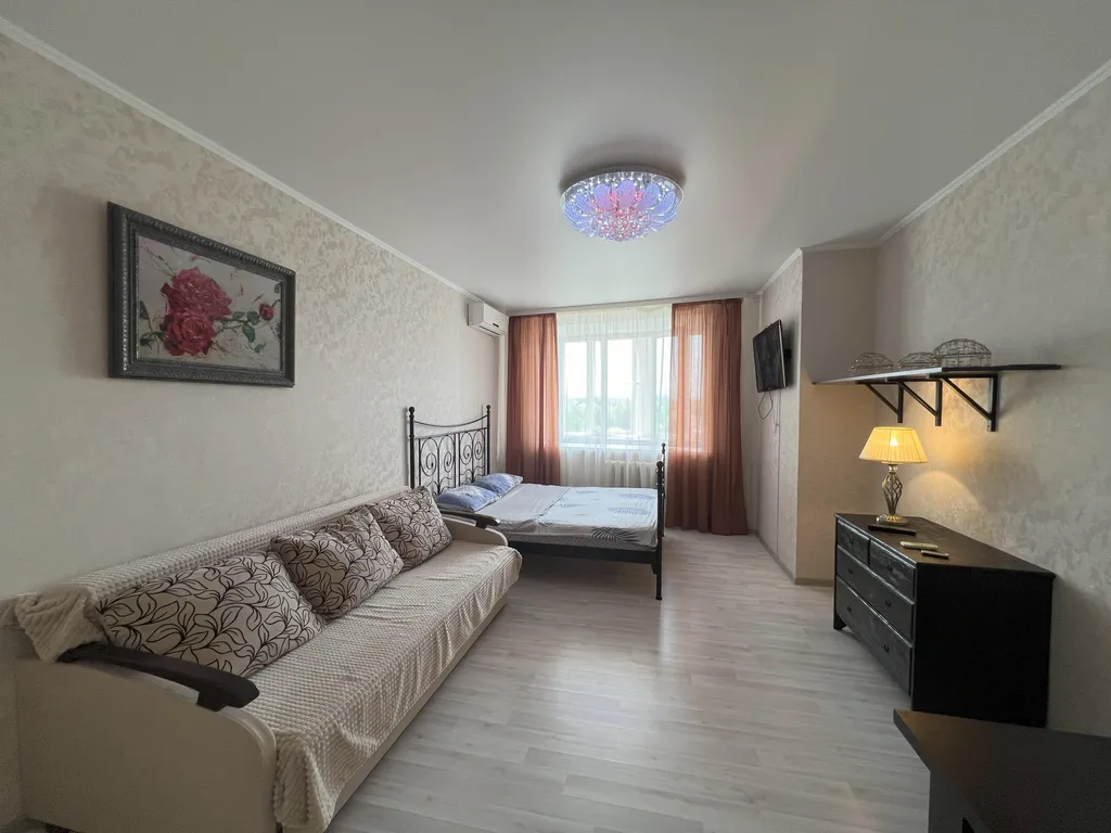 В центре новый дом