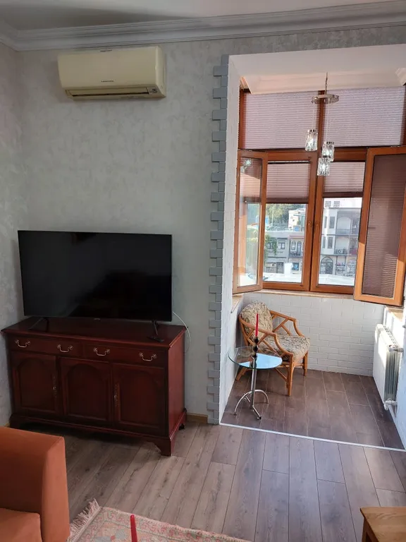 Квартира в Старом городе, первая линия бульвара