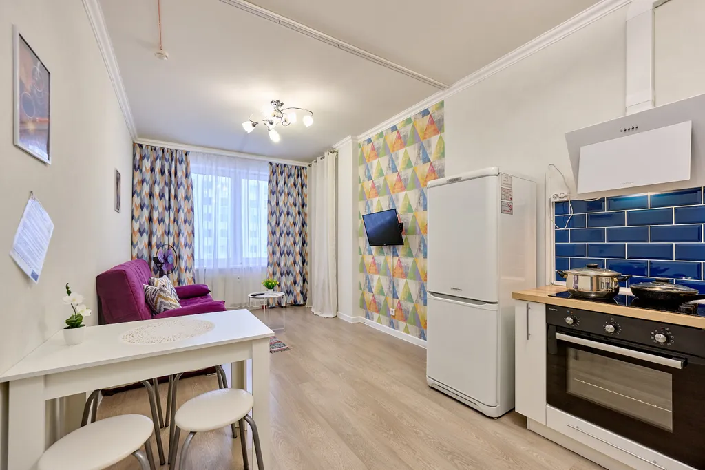 Евродвушка с балконом на 19 этаже вместительность на 6 человек