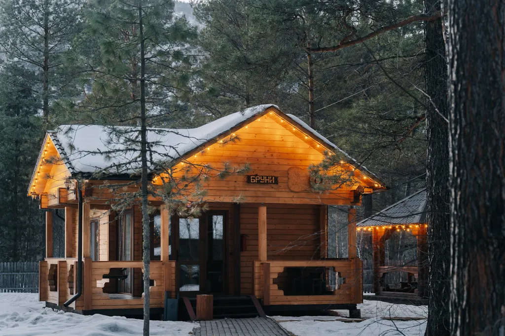 Уютный дом Бруни с видом на лес, террасой и беседкой