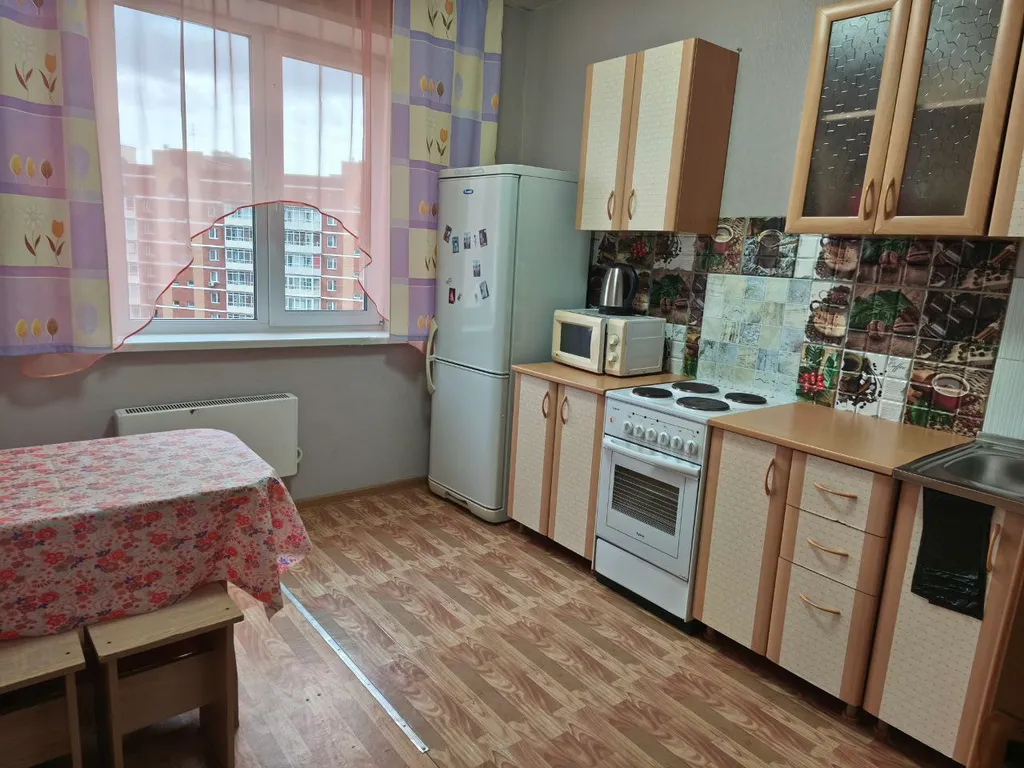 Квартира Квартира 2-комн. неподалеку от ТРЦ Планета, ЖК Иннокентьевский — Красноярск