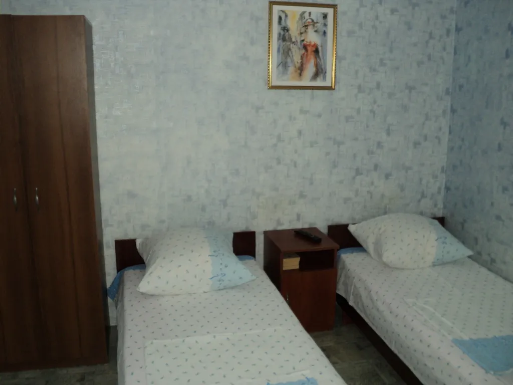 Квартира Двухместный номер эконом — аренда посуточно в Феодосия