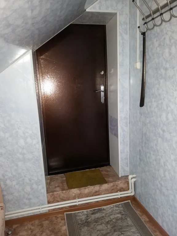 Часть дома на первом этаже, свой двор, где уютно, спокойно