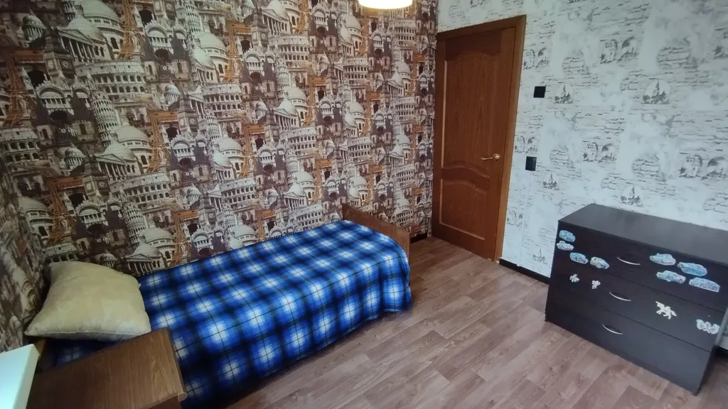 Четырехкомнатная квартира в тихом районе