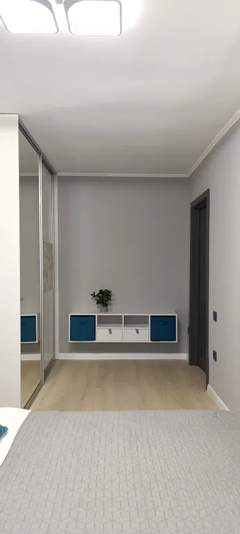 Стильные апартаменты в центре города Синий акцент