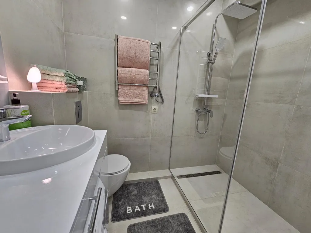 Двухкомнатная квартира с панорамным видом на море. Каравелла 244