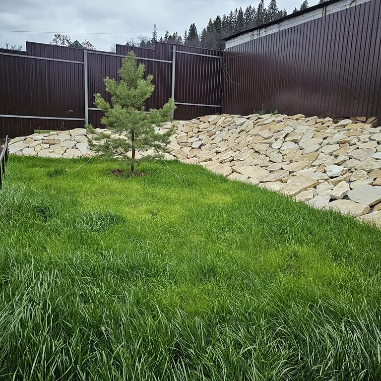 Шестиместный коттедж с изолированным участком 10 соток №1