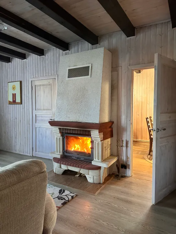 Загородный дом с баней и беседкой