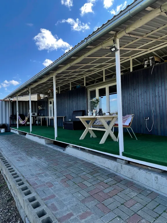 Домик у реки на первой линии