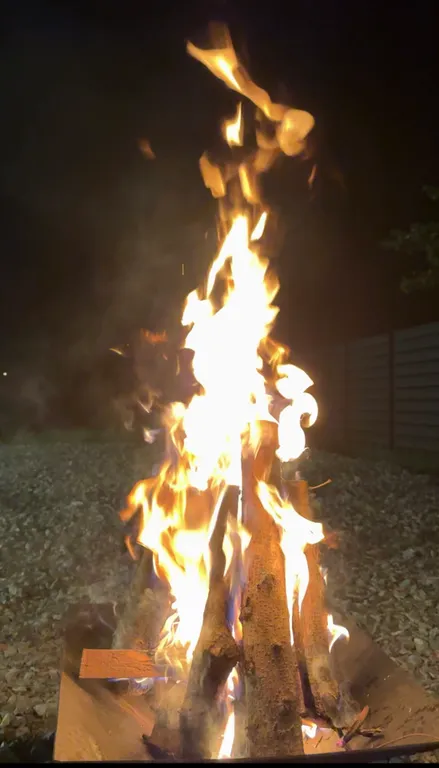 Дом с бассейном и баней