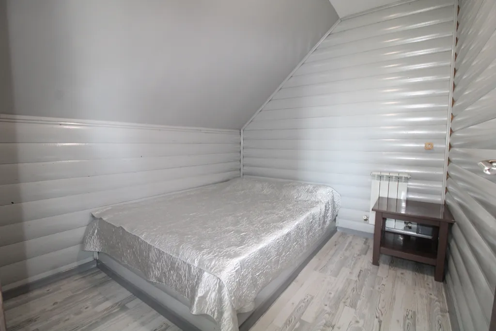 Дом для отдыха с сауной, бассейном, бильярдом