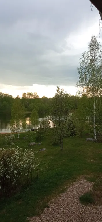 Дом с сауной на берегу реки