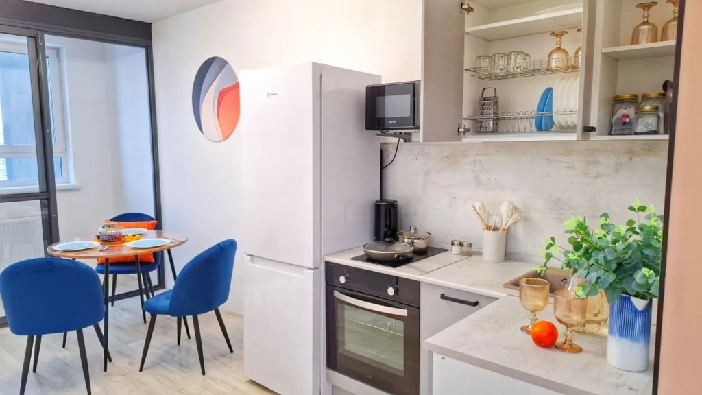 Квартира с видом на Уральские горы и реку Исеть! от 1 до 8 гостей.