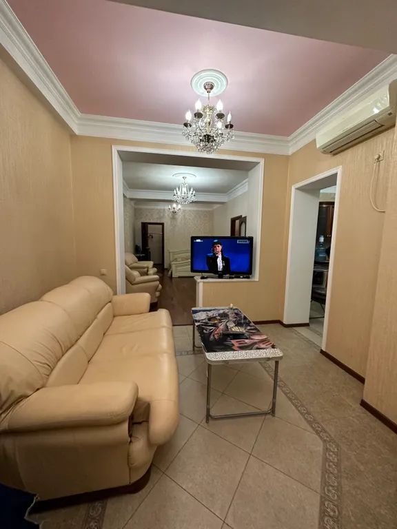 Уютная квартира в центре города и три минуты до моря