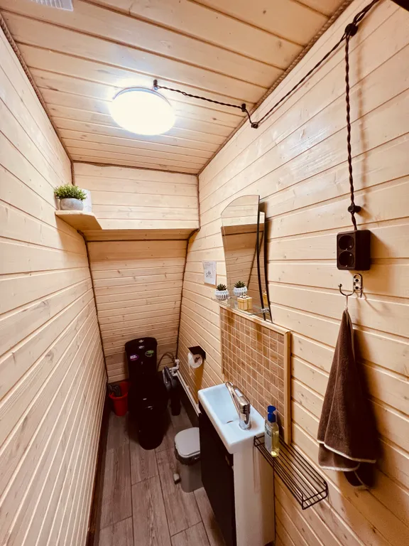 Дом в деревне с баней на дровах