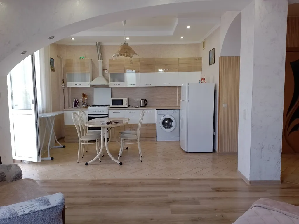 Уютная квартира с видом на море, горы, прекрасный вид бухты — аренда посуточно в Геленджик