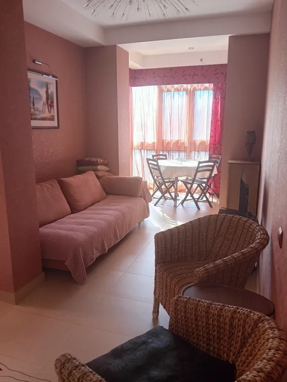 Однокомнатная квартира люкс рядом с набережной — аренда посуточно в Ялта