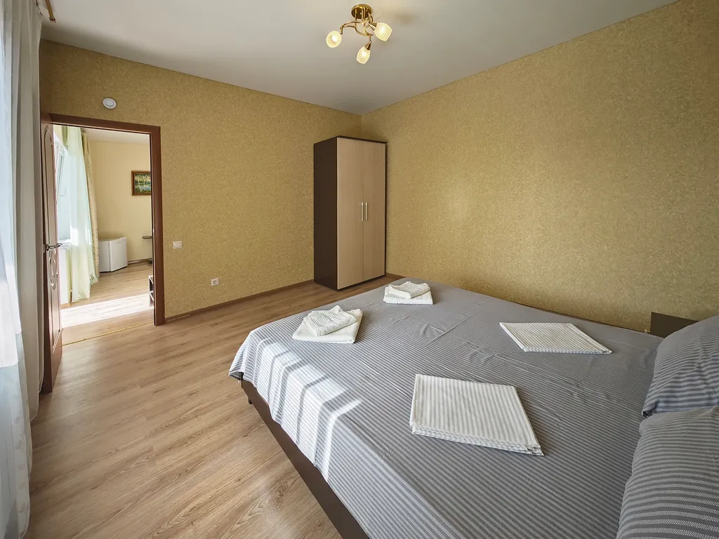 Двухкомнатный семейный номер в гостевом доме Софианна в голубой бухте