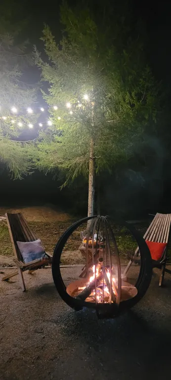 Уютный дом с банным домиком рядом с лесом