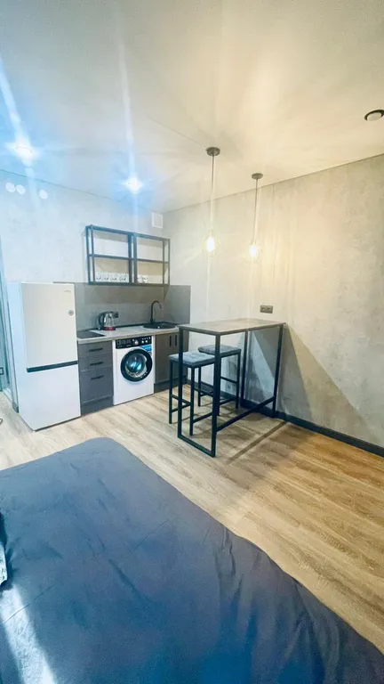 Студия в центре с видом на горы и парк