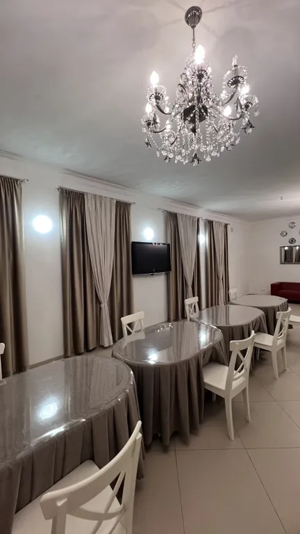 Дом "Вромса" на Хлебной - новый, брутальный, спокойный, комфортный.