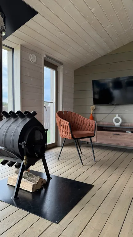 Панорамный дом с камином в престижном поселке