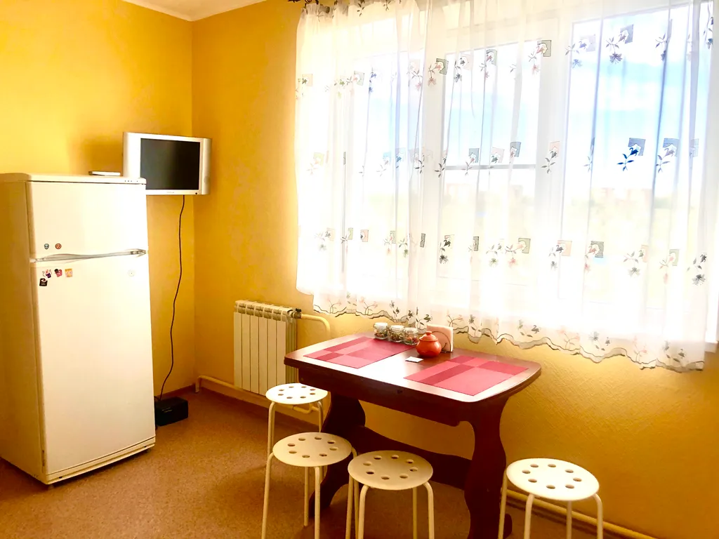 Сдается уютная однокомнатная квартира на последнем (11-м) этаже