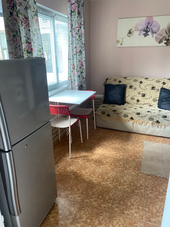 Коттедж Уютный домик со своей кухней и всеми удобствами — Феодосия