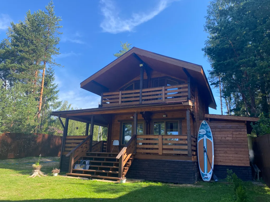 Дом у озера в Заплавье