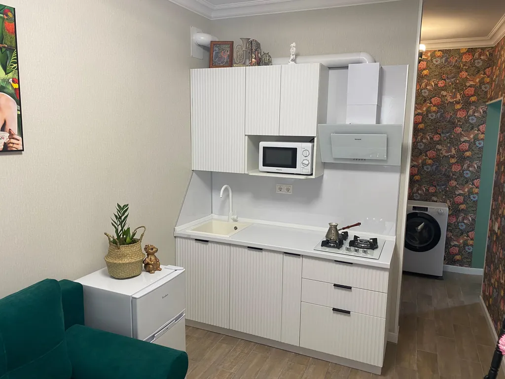 Квартира Однокомнатная квартира в центре, 200м от моря — Адлер