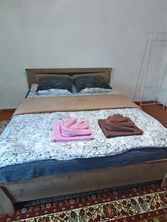 Домик в предгорье горы "50 лет"