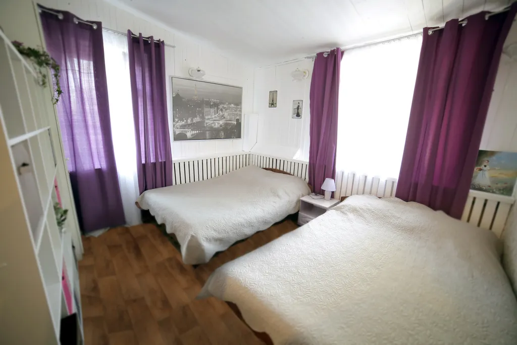 Уютный дом с тёплым бассейном и без подводных камней