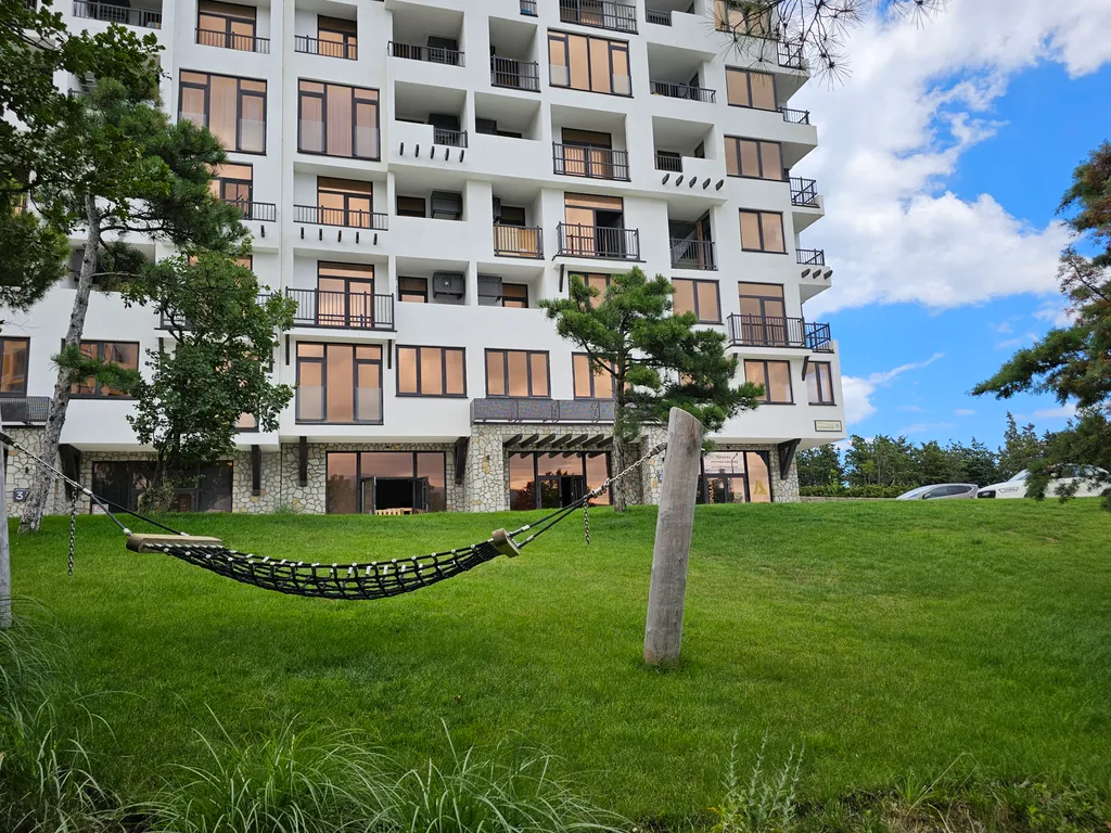 Квартира-студия в новым курортном комплексе лучистое