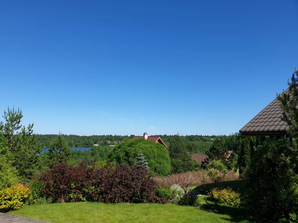 Шале у озера