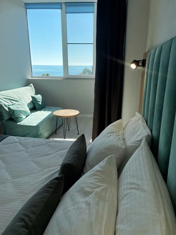 Студия с панорамным видом на море и горы