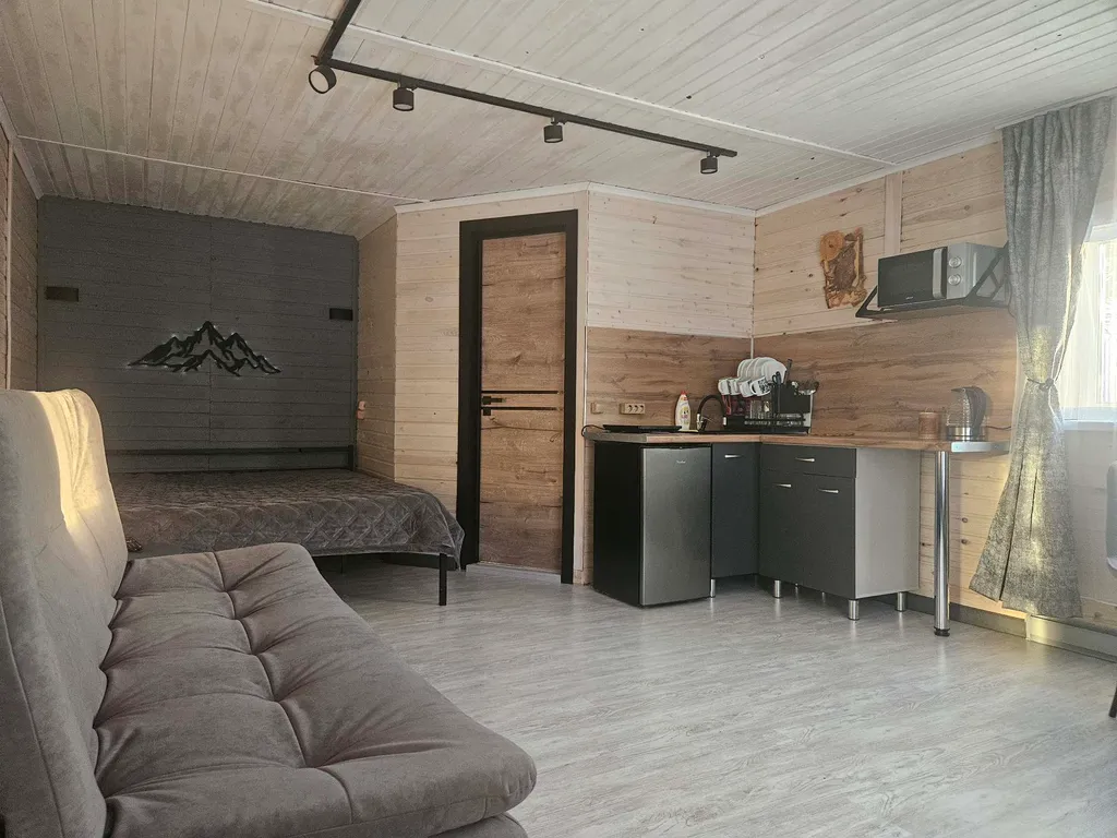 Коттедж Дом в живописнейшем месте в окружении кедровых и пихтовых деревьев — Шерегеш