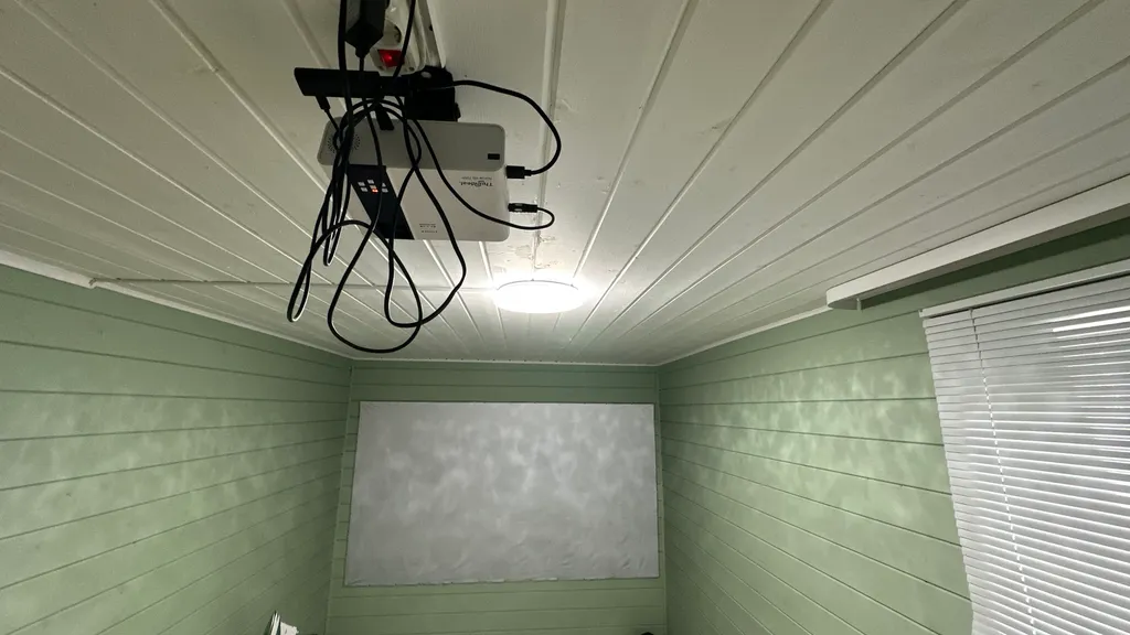 Домик у речки