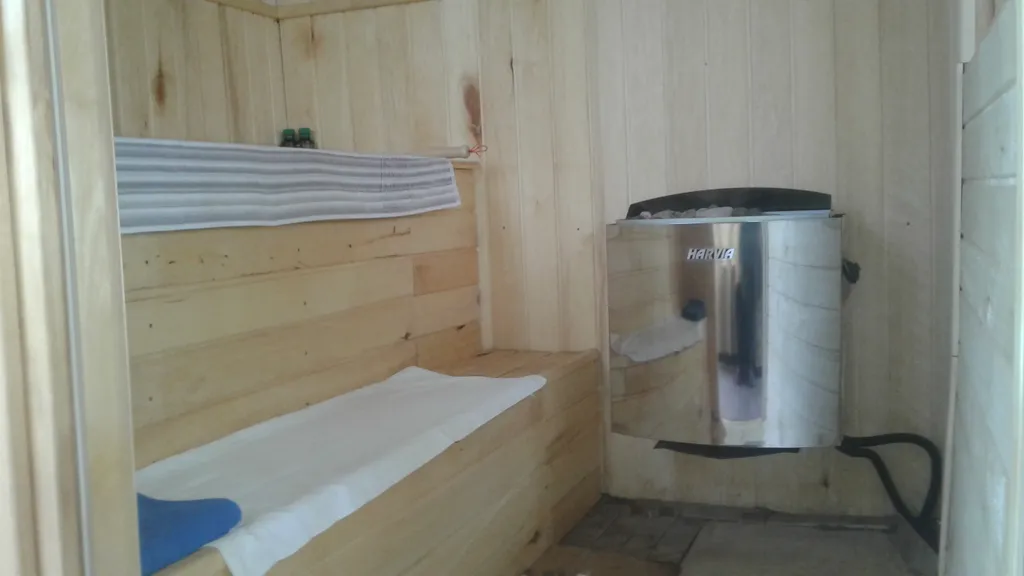 Дом на склоне с сауной