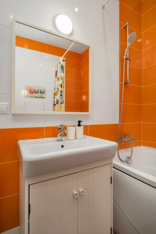 Квартира Квартира Fresh Orange в центре Немецкой деревни у озера, дистанционное заселение — Краснодар