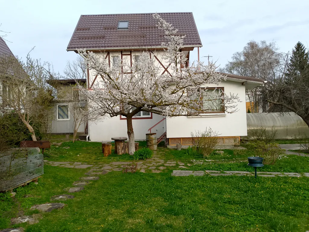 Уютная квартира в центре Пионерского на 6 человек