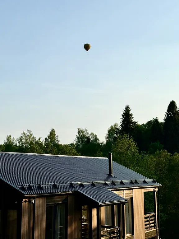 Семейный дом с панорамной сауной и камином