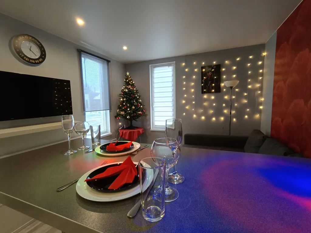 Мини коттедж с сауной и крытой террасой