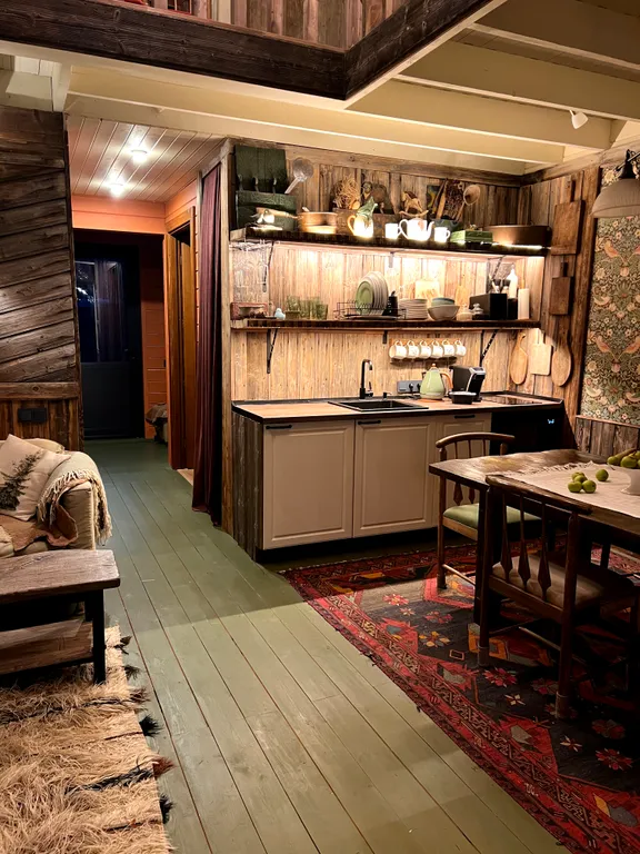 Дом Гнездо среди елей